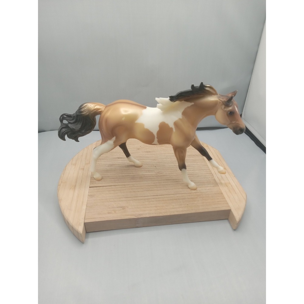 Breyer American Quarter Horse Stallion 940 Classics Collection‎ Buckskin Paint